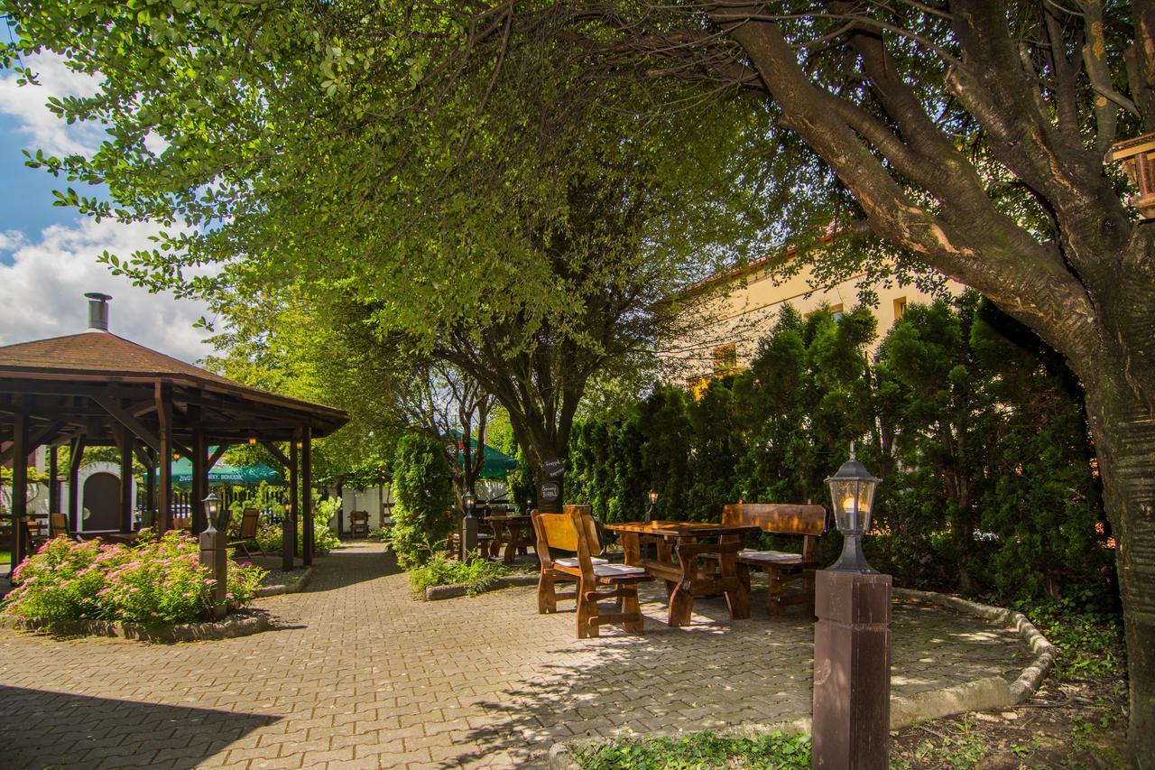 Penzion Anareta ฟรีเดก-มีสเตก ภายนอก รูปภาพ